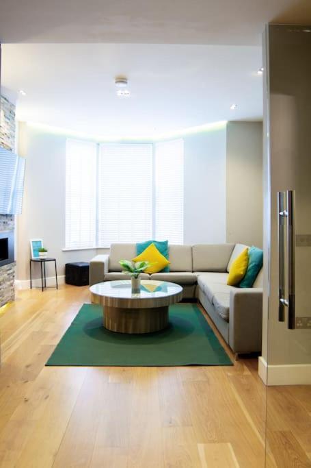 Edge14- Spacious, Stylish And Near The Beach! Newquay  Luaran gambar