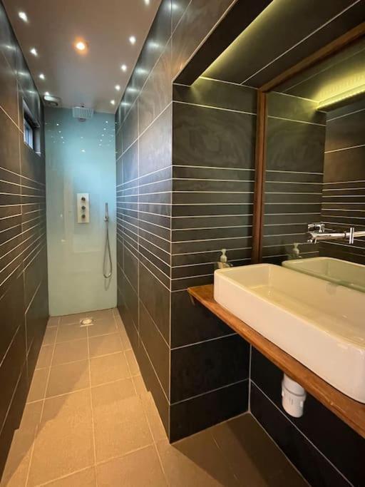 Edge14- Spacious, Stylish And Near The Beach! Newquay  Luaran gambar